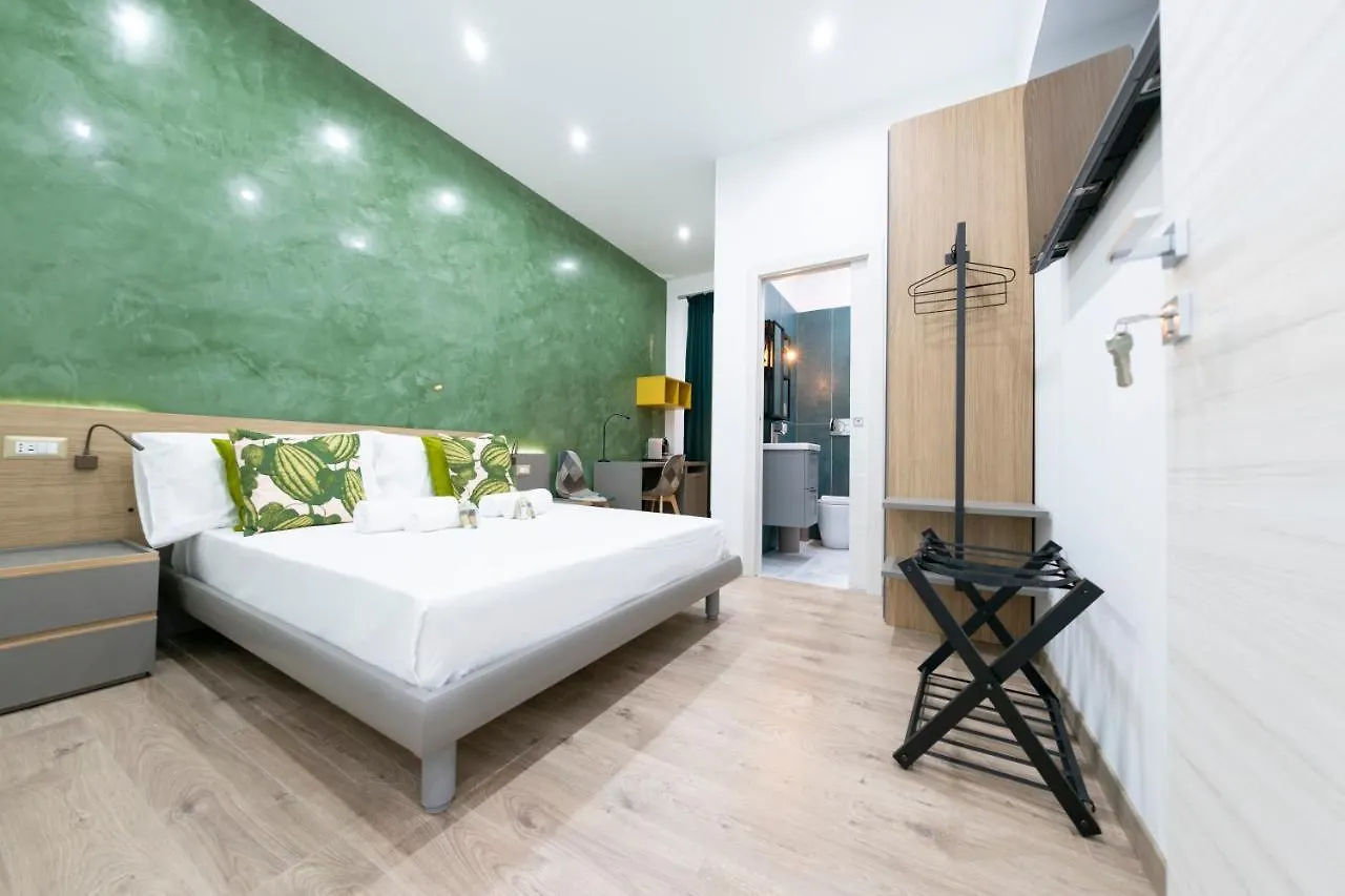 Catone Luxury Rooms Rome Bed & Breakfast