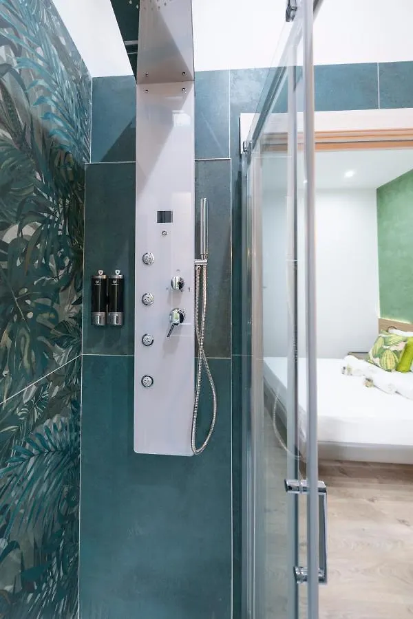 Catone Luxury Rooms Rome Bed & Breakfast