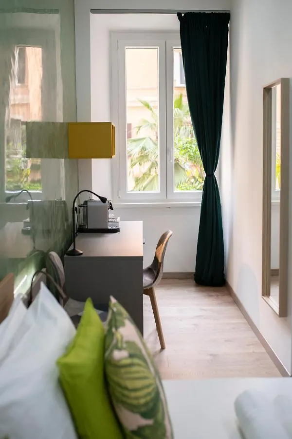 Catone Luxury Rooms Rome 0*,