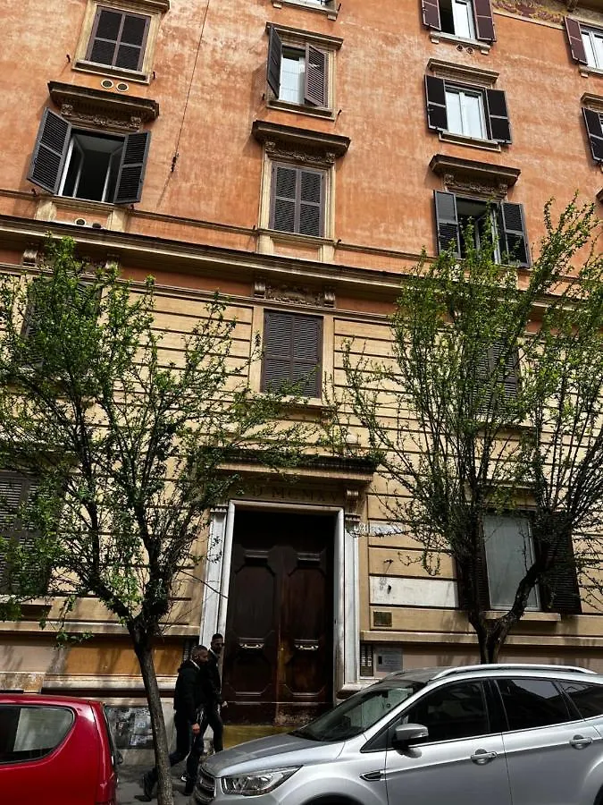 Catone Luxury Rooms Rome Bed & Breakfast
