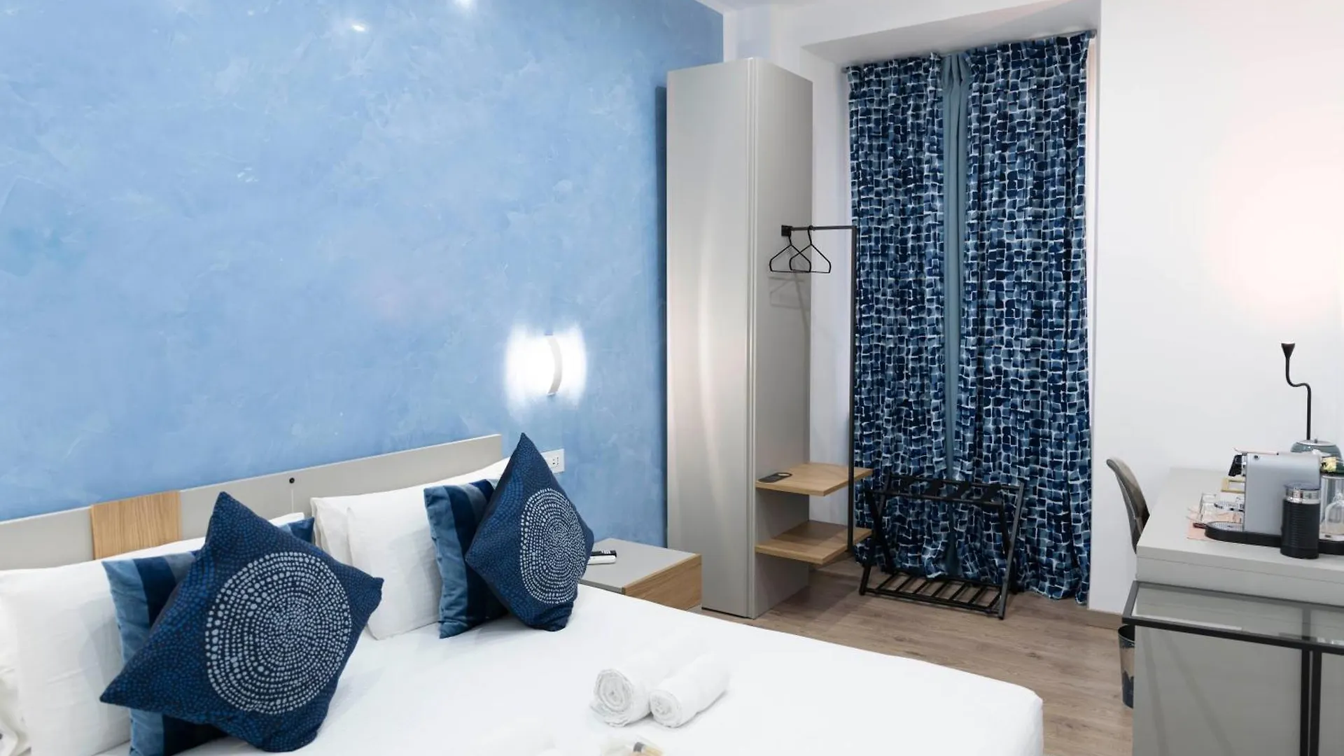 Catone Luxury Rooms Rome 0*,  Italy