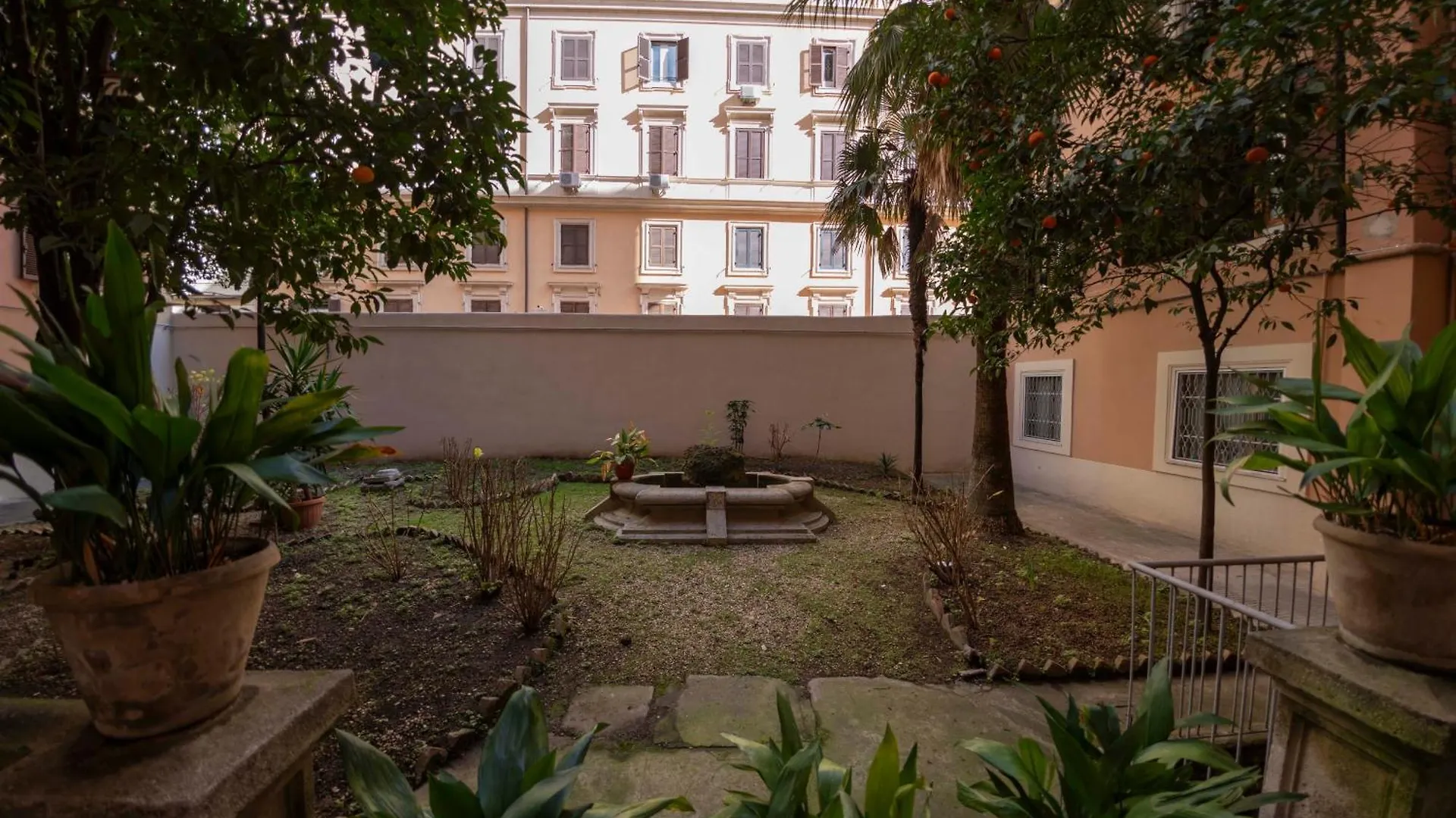 Catone Luxury Rooms Rome Italy