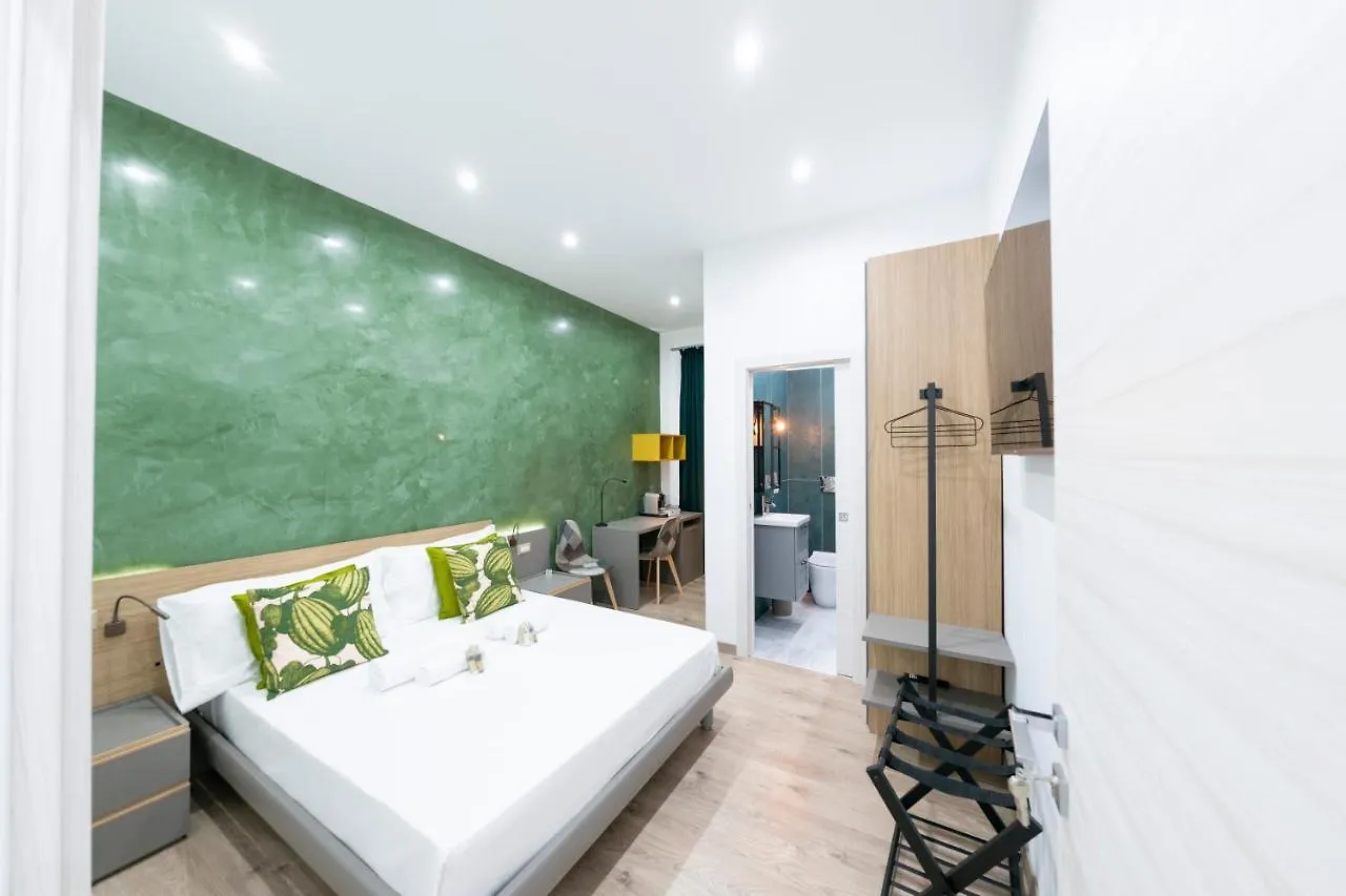Catone Luxury Rooms Rome Bed & Breakfast