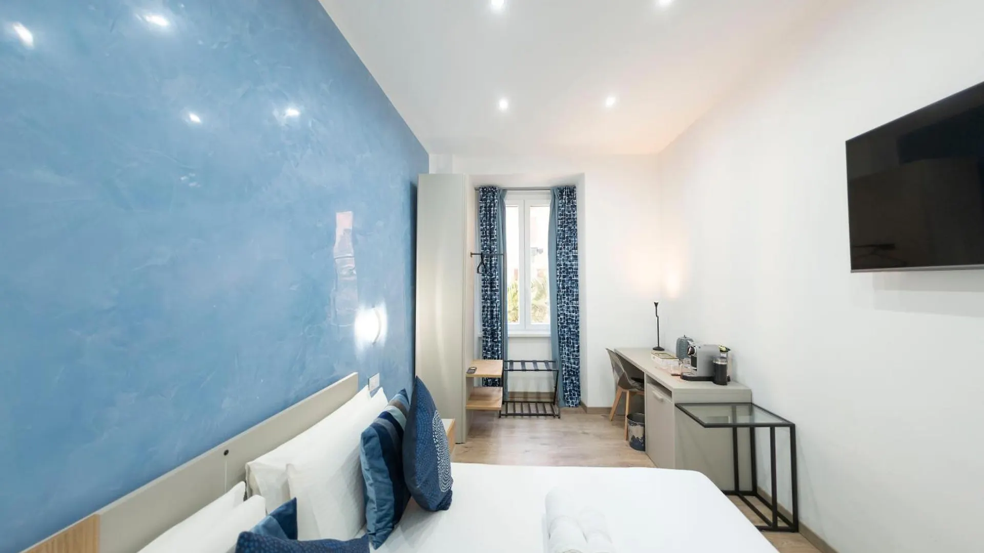 Catone Luxury Rooms Rome 0*,  Italy
