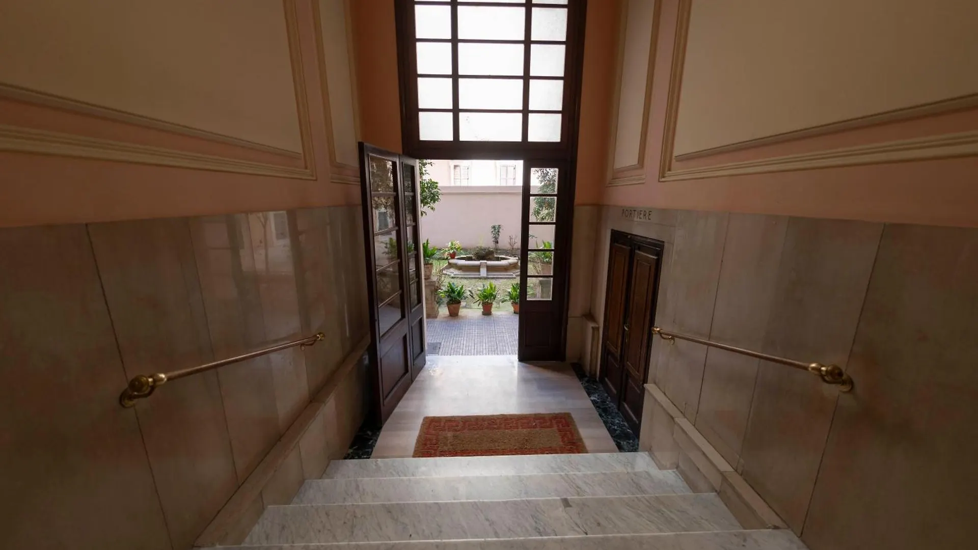 Catone Luxury Rooms Rome 0*,  Italy